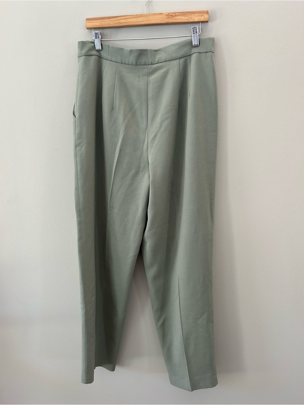 Holt Renfrew Vintage 80’s/90’s Pure New Wool Sage Green Ultra High Rise Trouser - Picture 7 of 10
